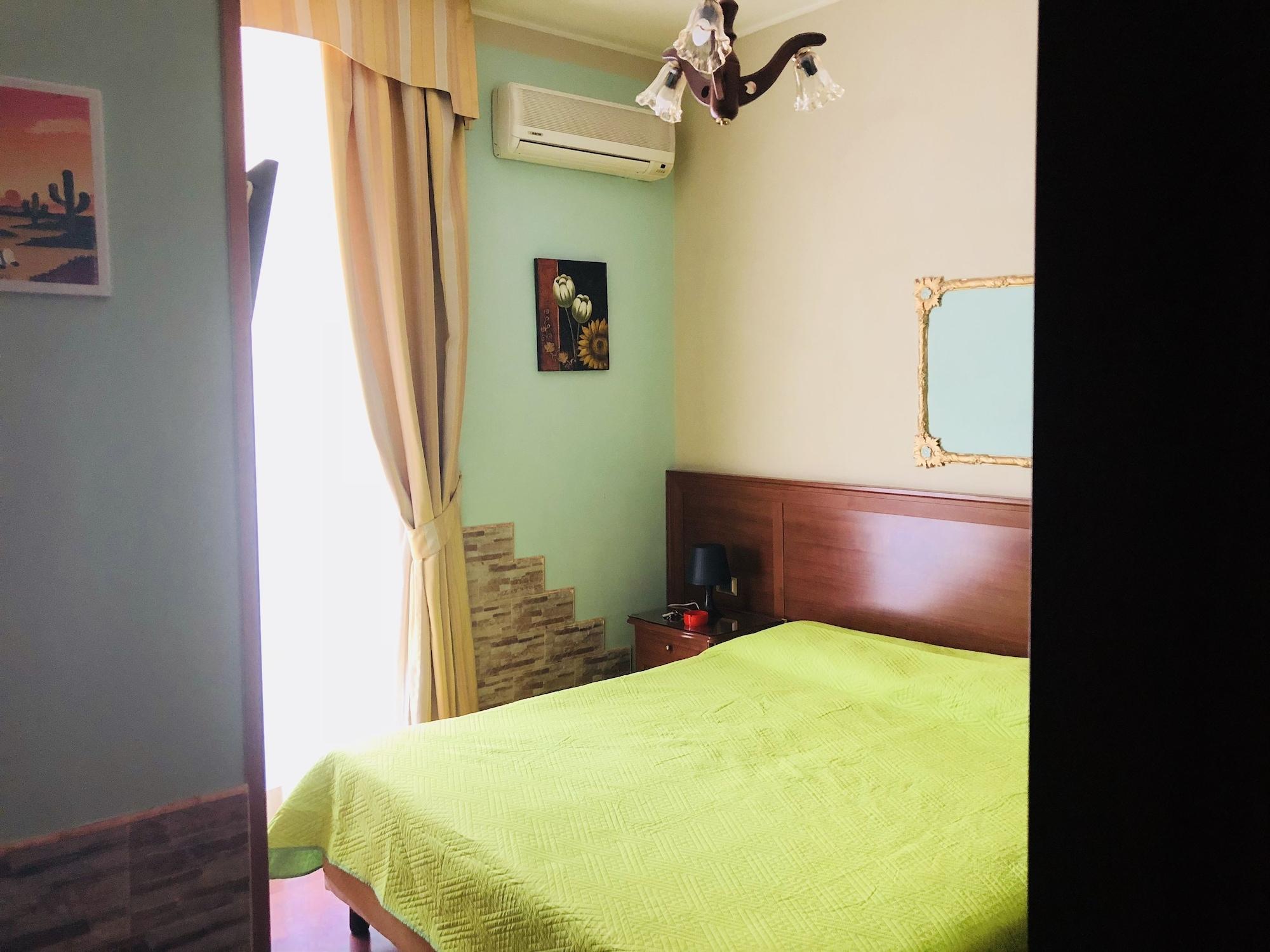 Hotel Iris Neapol Zewnętrze zdjęcie