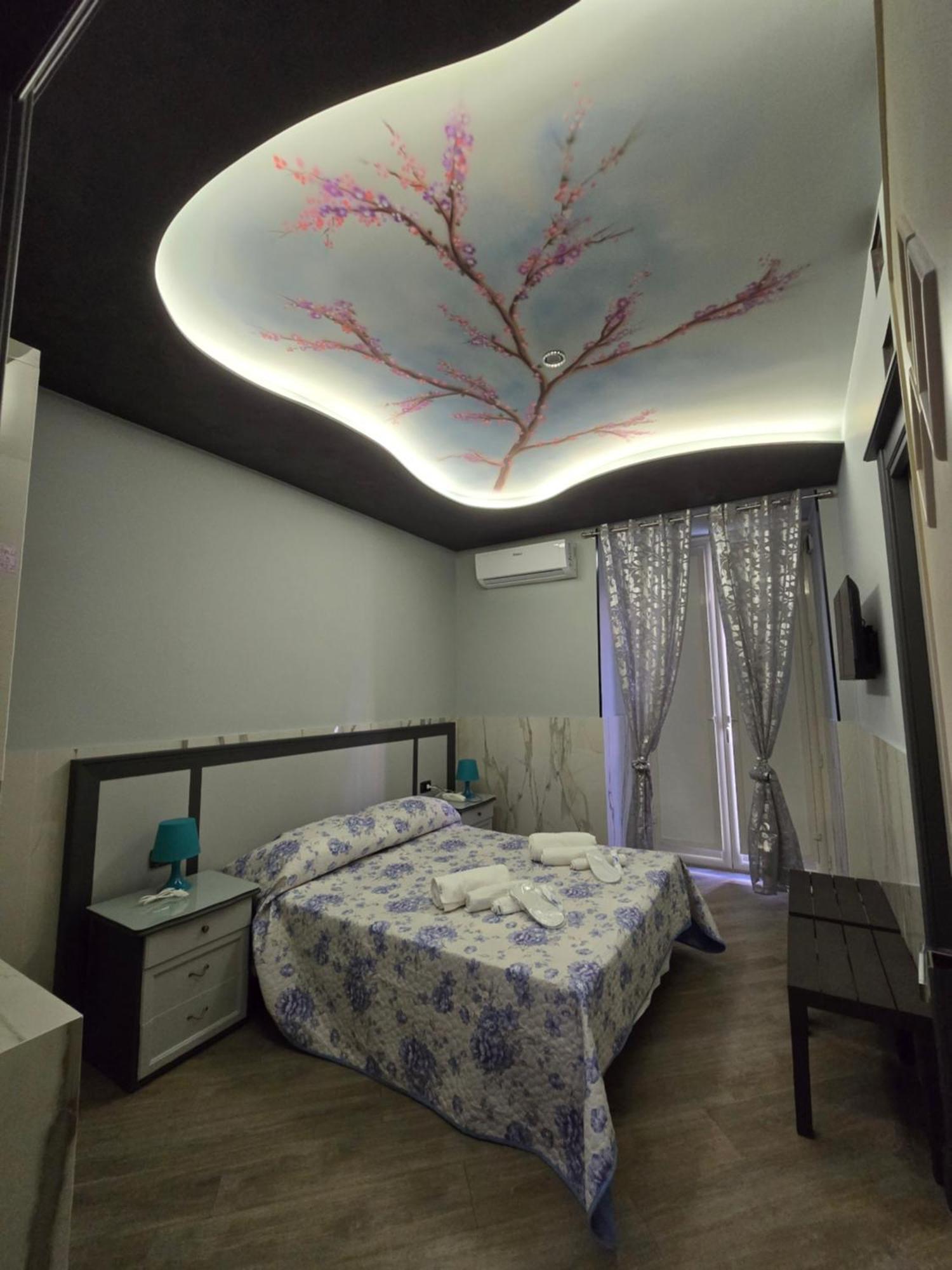 Hotel Iris Neapol Zewnętrze zdjęcie