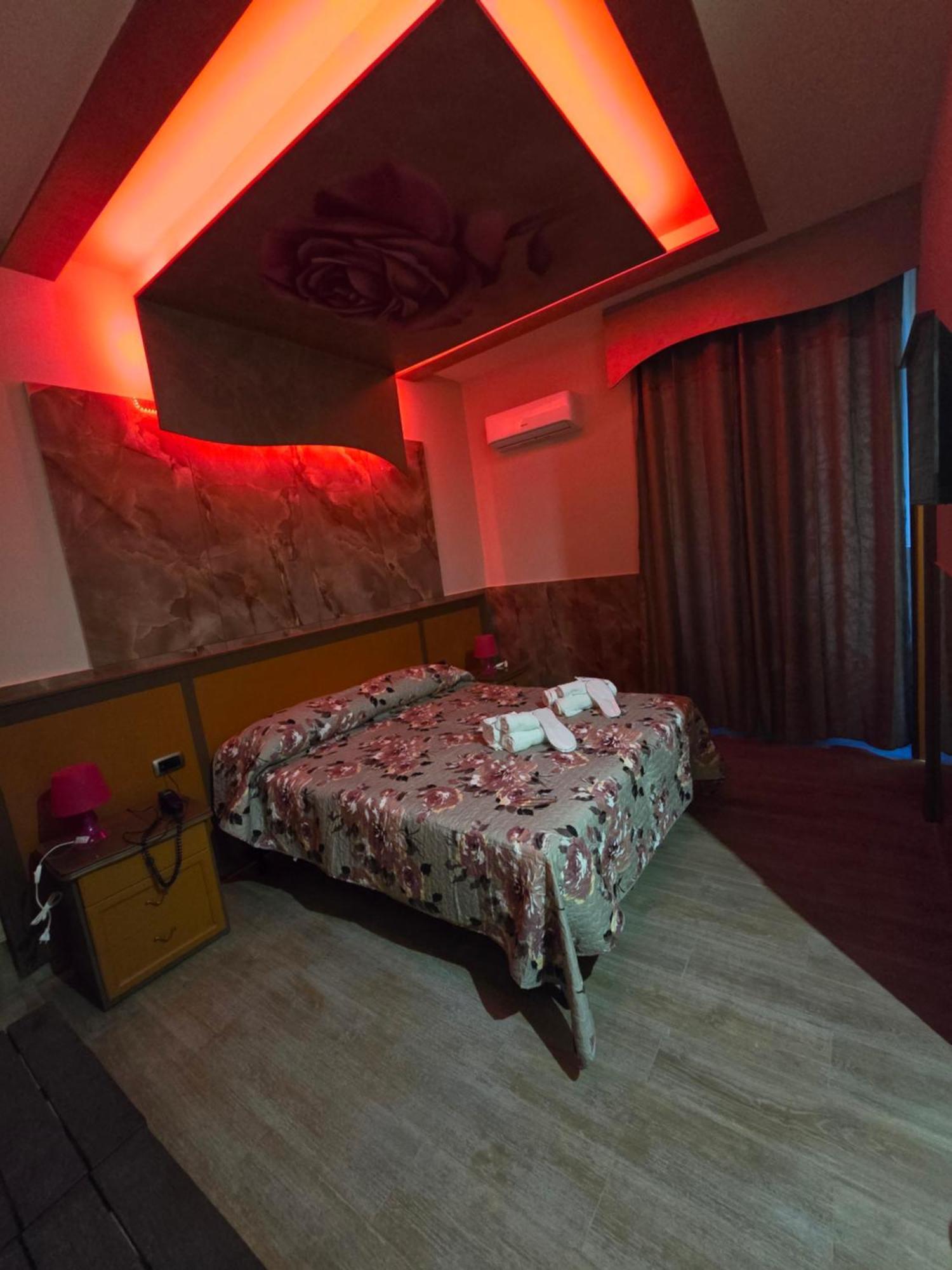 Hotel Iris Neapol Zewnętrze zdjęcie