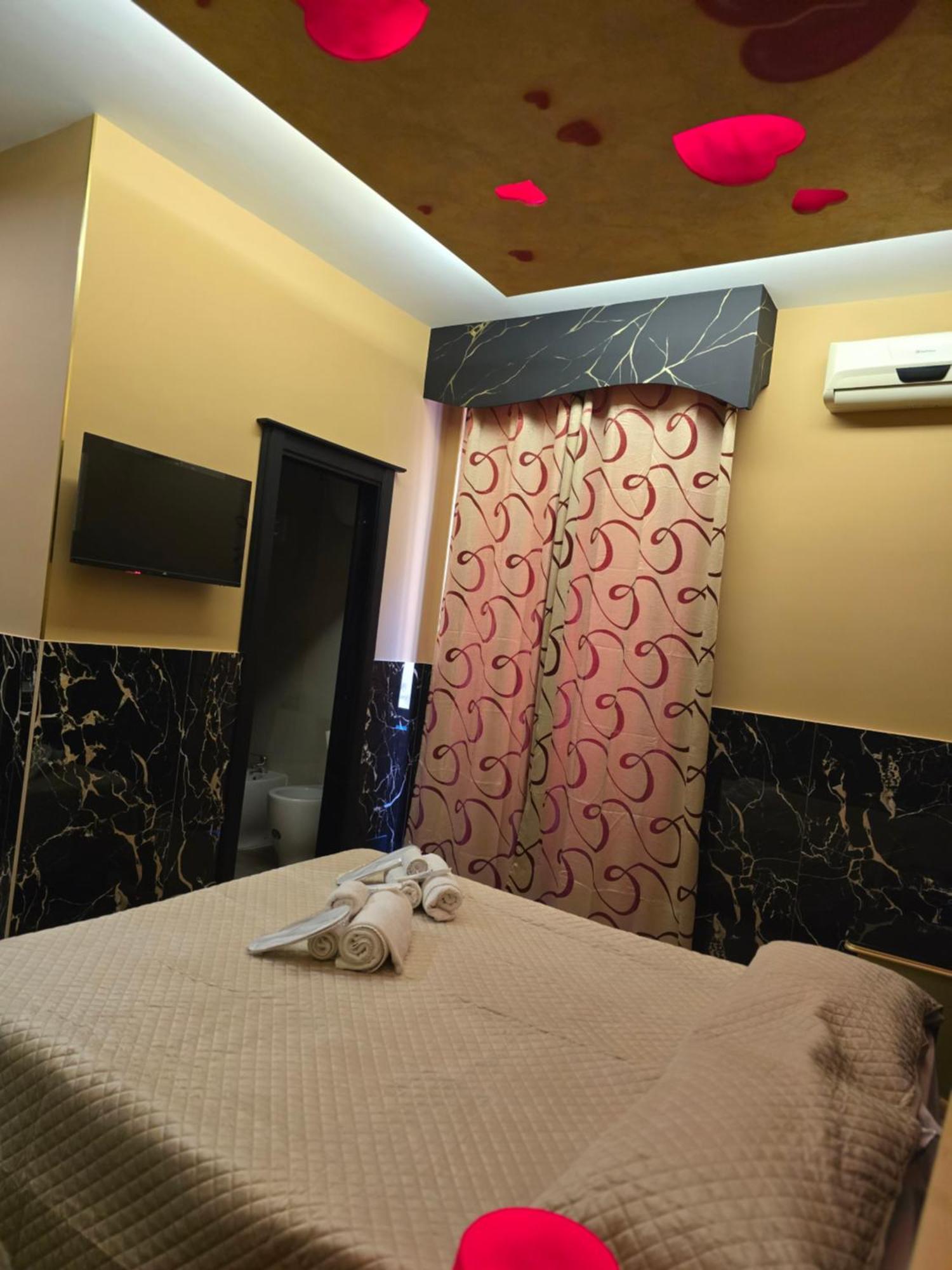 Hotel Iris Neapol Zewnętrze zdjęcie