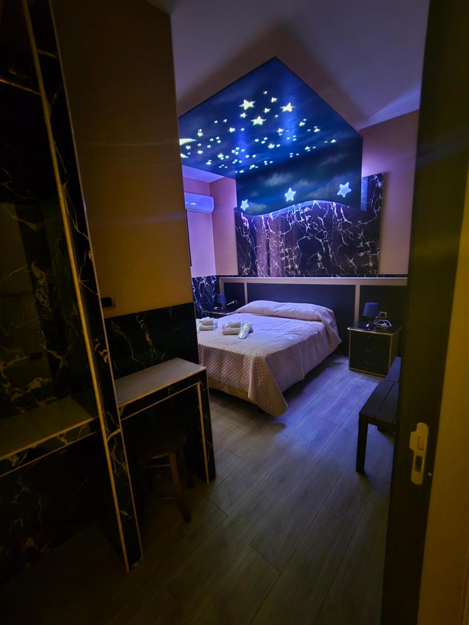 Hotel Iris Neapol Zewnętrze zdjęcie