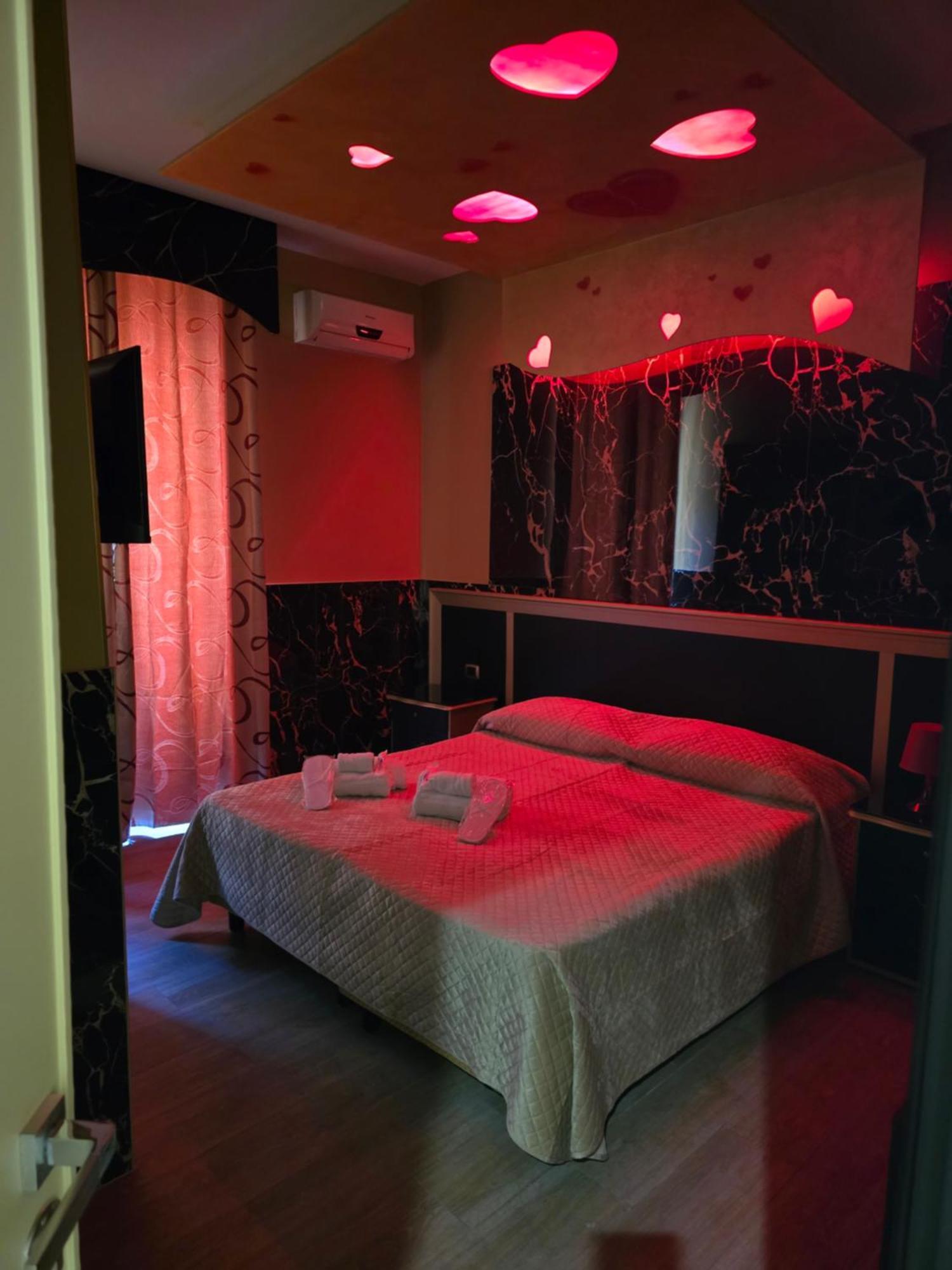 Hotel Iris Neapol Zewnętrze zdjęcie