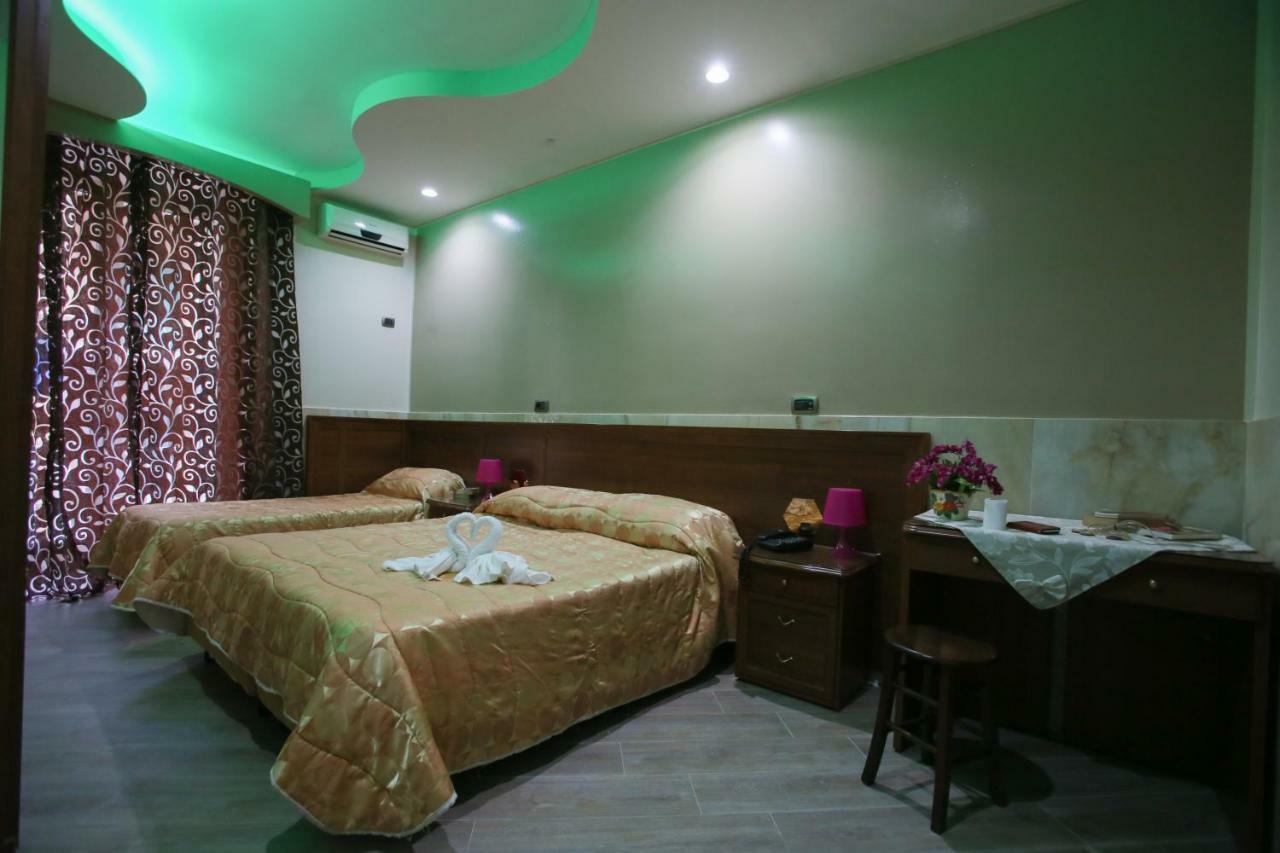 Hotel Iris Neapol Zewnętrze zdjęcie