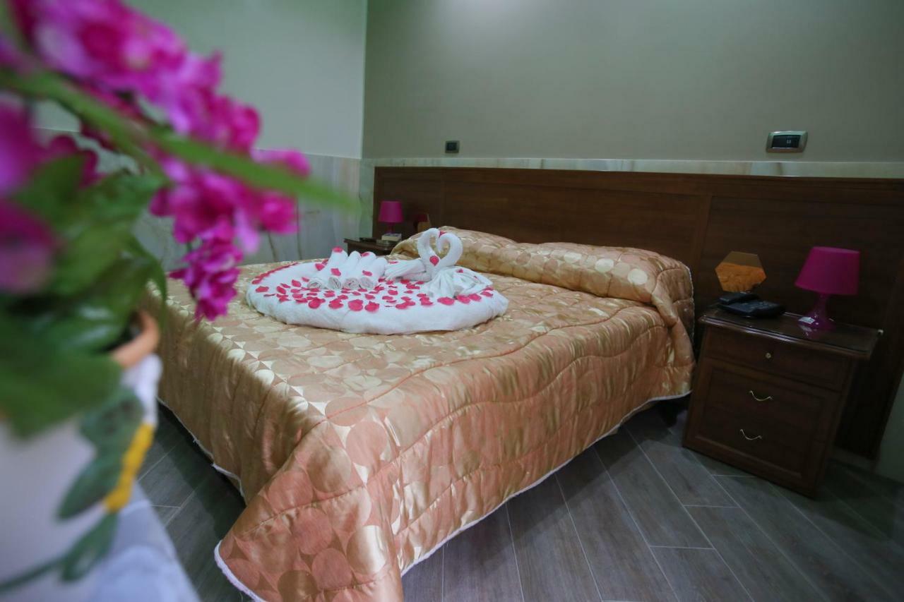 Hotel Iris Neapol Zewnętrze zdjęcie